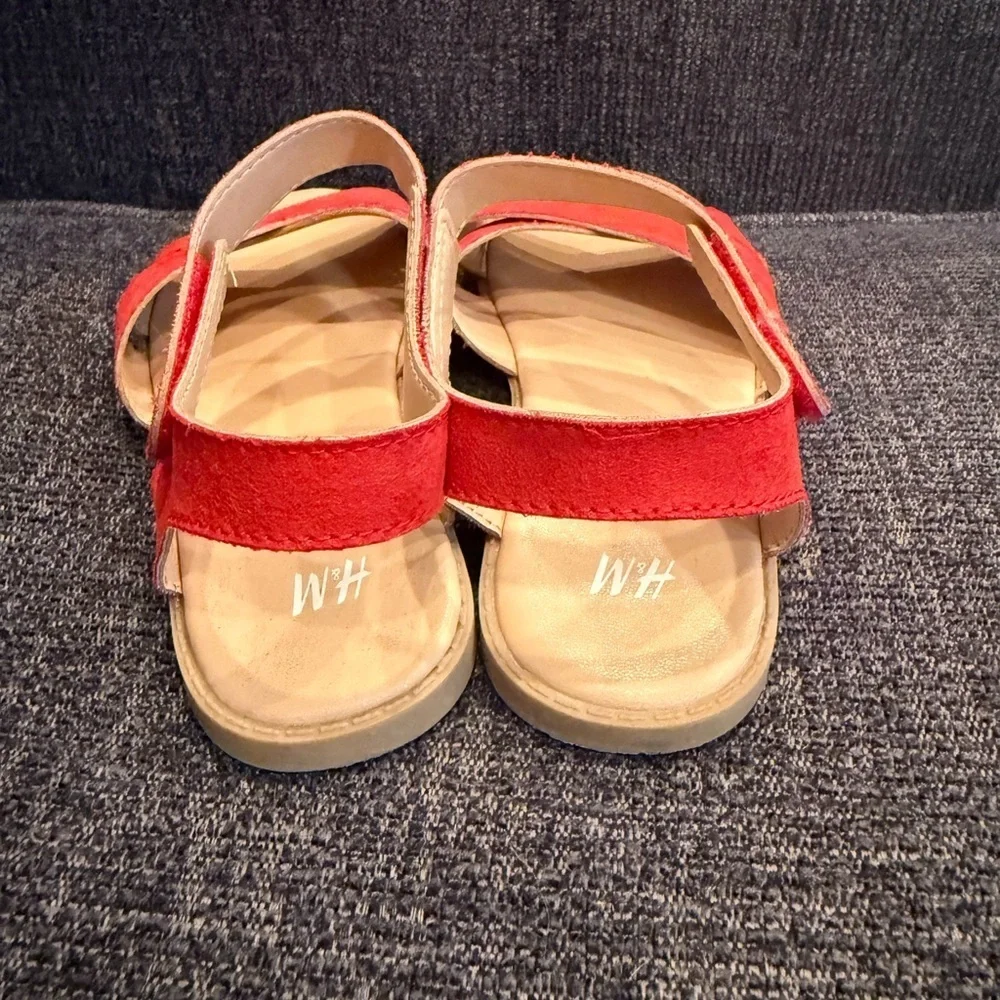H&M girls Red Cross-Strap Sandals/size 31 (13)